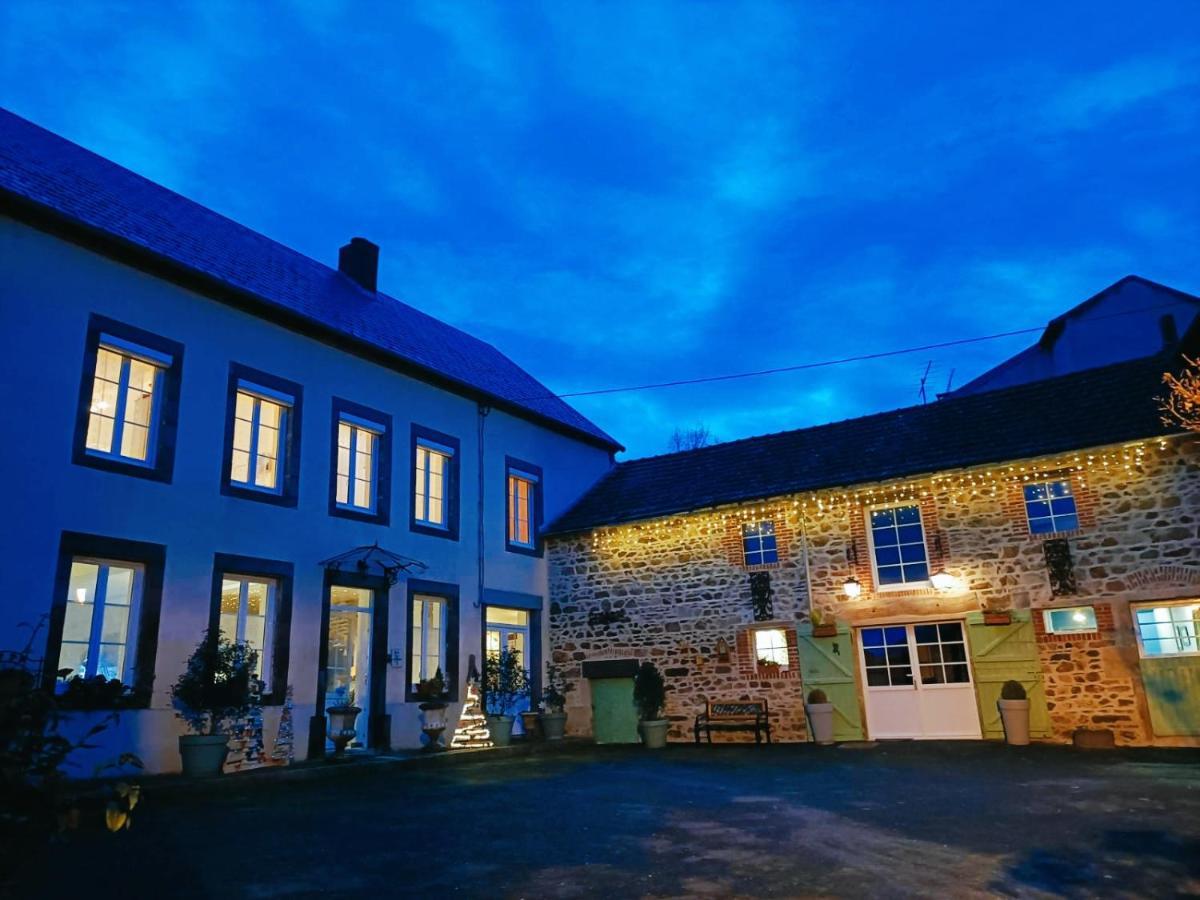 La Grenouille Amoureuse Menat Exterior photo